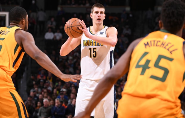 Jokic shows off his passing vision