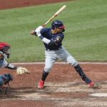 Milwaukee Brewers Mauricio Dubon (1)