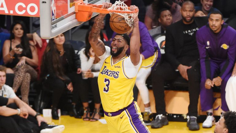 Anthony Davis, Los Angeles Lakers, NBA Power forward, dunking