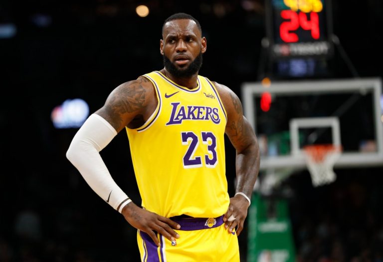 LeBron James Lakers Gold