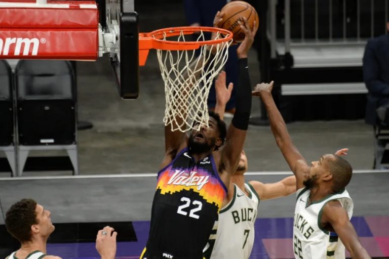 2021 Suns vs Bucks - DeAndre Ayton dunk